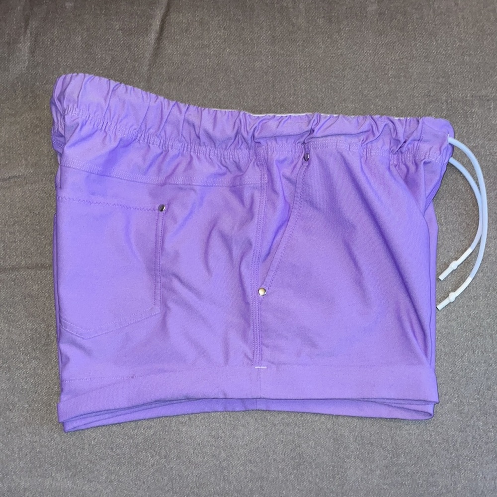 LuLuLemon Women’s Purple shorts. Size 12 - Picture 4 of 6